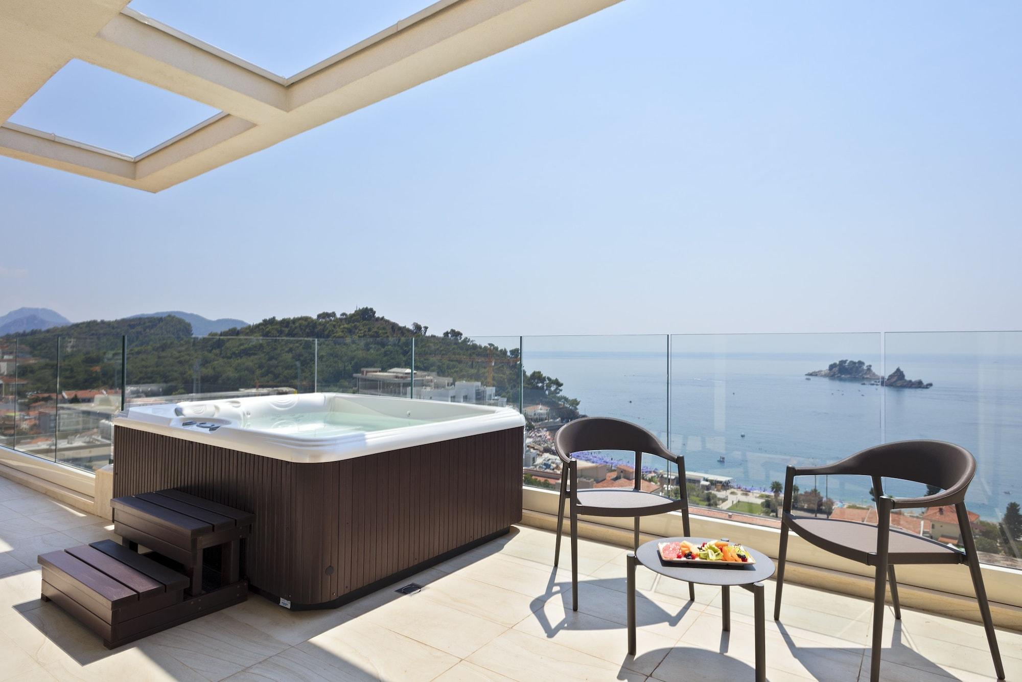 Hotel Ami Budva Petrovac Екстериор снимка