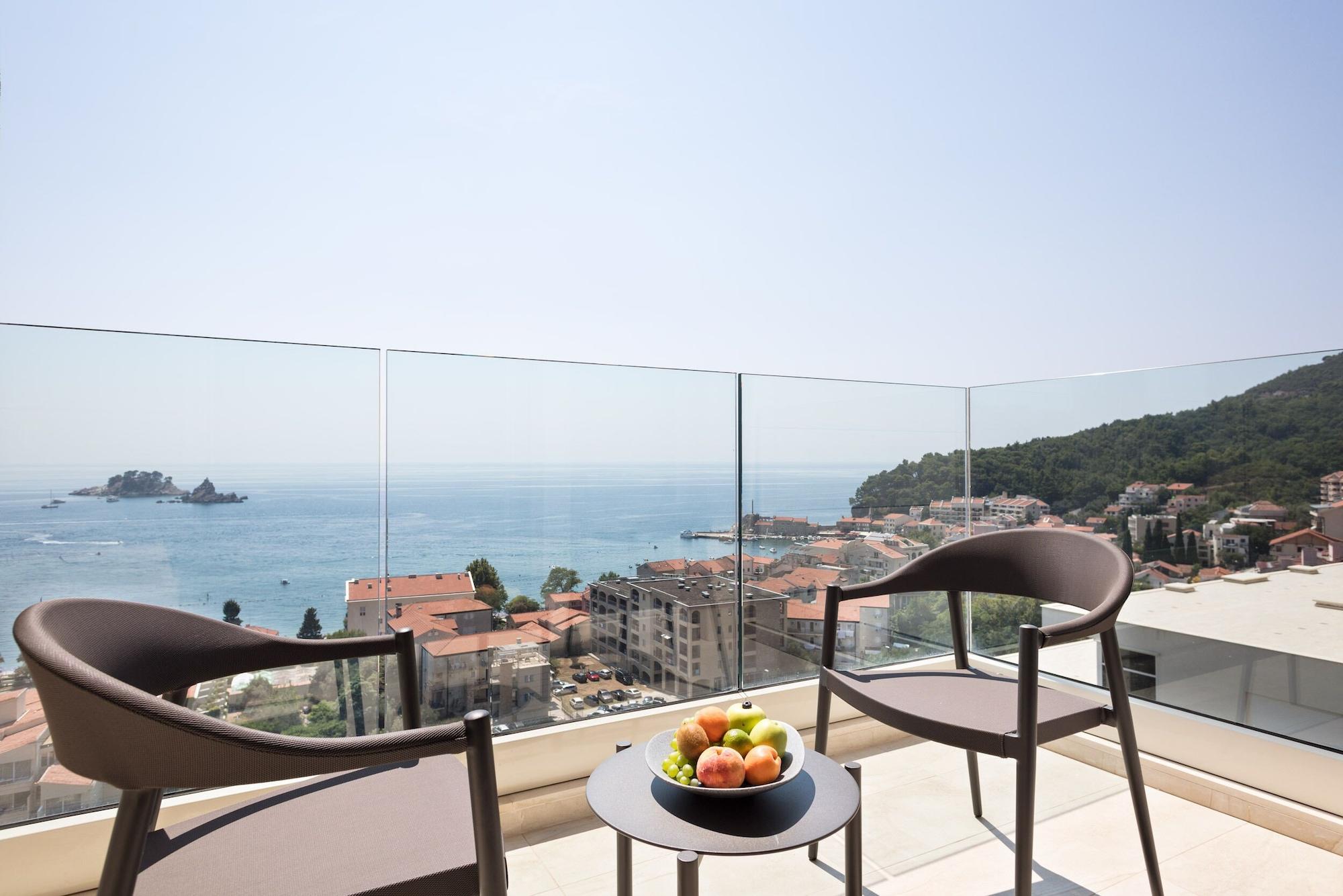Hotel Ami Budva Petrovac Екстериор снимка